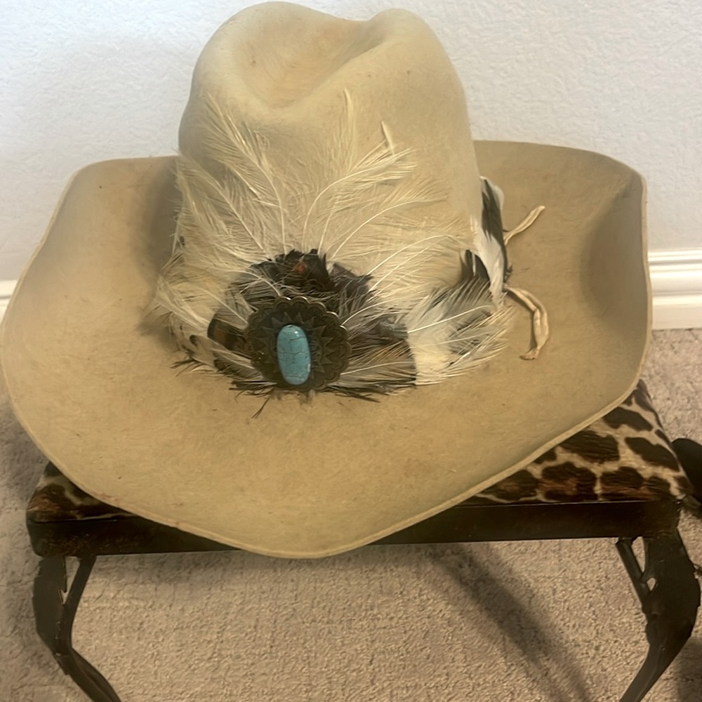 ****VINTAGE**** Western Hat 70s Feather Hatband. Very old and worn. Still cool